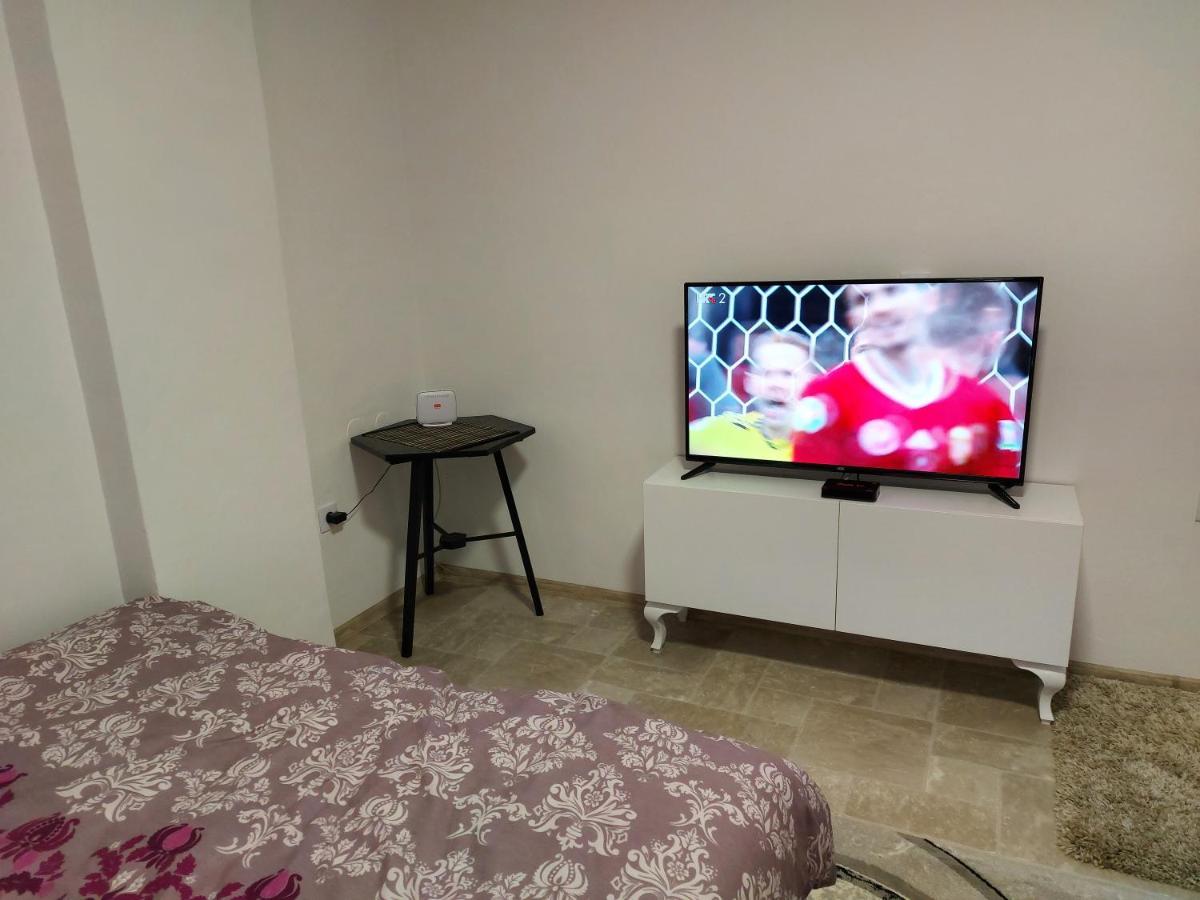 Lovely, Neat And Quite Apartment Dalia, Private Parking Sarajevo Exterior photo